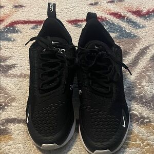 Nike Women's Black and White Sneakers